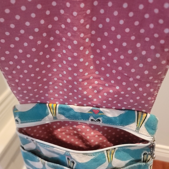 Bungalow 360 crossbody with adorable pelican print - Picture 6 of 10